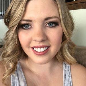 Meet your Posher, Kelsey